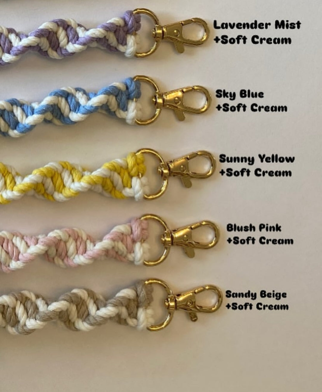 Vira macrame keychain available in 10 colors BY zaytouna handmade